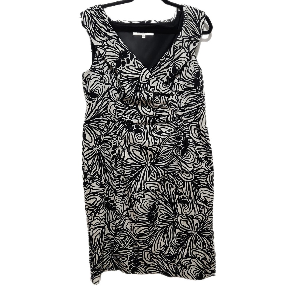 Evan Picone
Sheath Dress
V-neck
Sleeveless Women's Plus Size 16